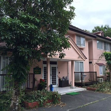 Pension Green River Izu  Exteriör bild